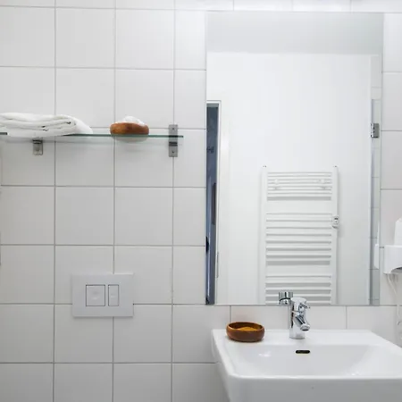 Mooeve Friedrichs Big Apartment