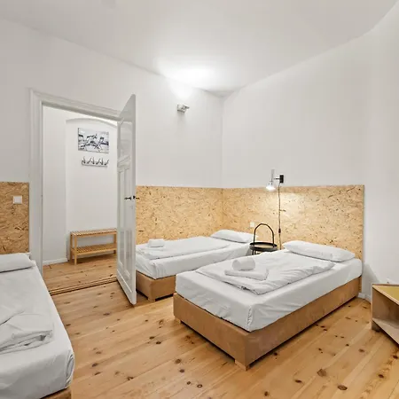 Mooeve Friedrichs Big Apartment