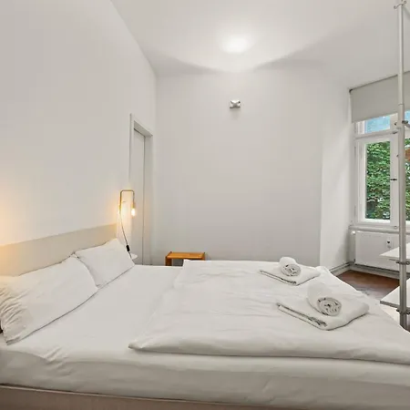 Mooeve Friedrichs Big Apartment *
